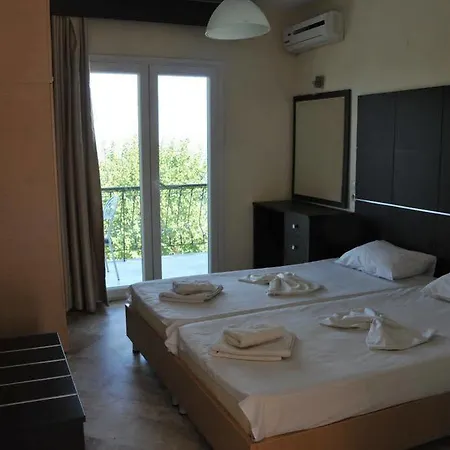 Sunrise Apartmanhotel Szkála Rahoníu