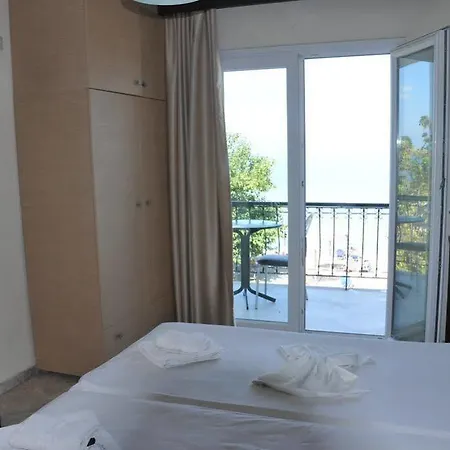 Sunrise 3* Szkála Rahoníu